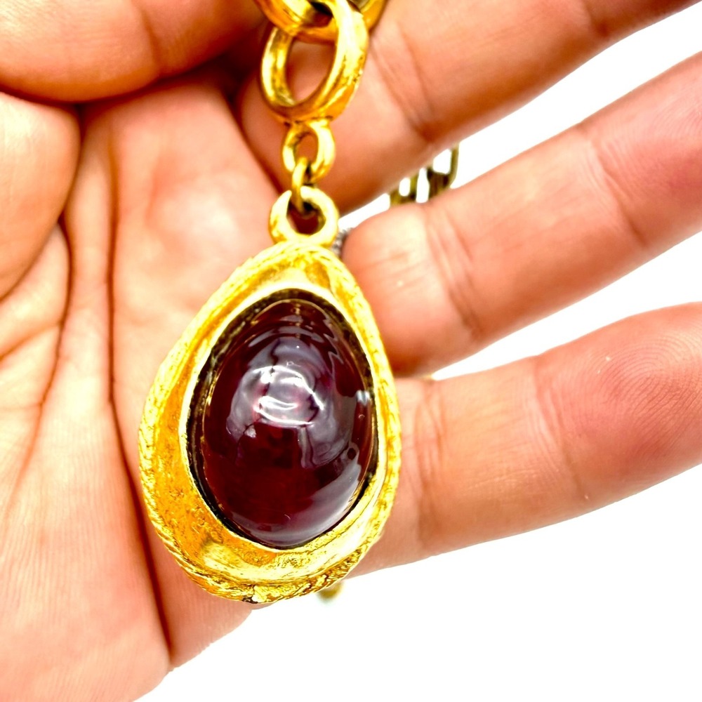 1970s CHANEL Gripoix Necklace Red Poured Glass Cluster 29" Gilt Chain VTG 105g - Picture 12 of 16